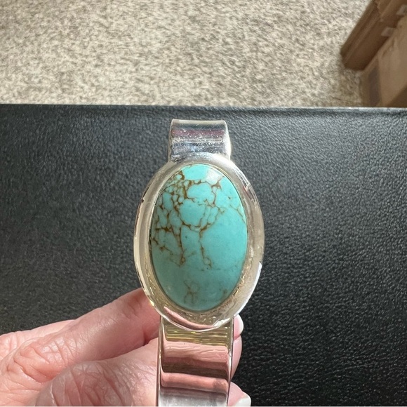 Turquoise Stone Silver Bracelet - Picture 3 of 8